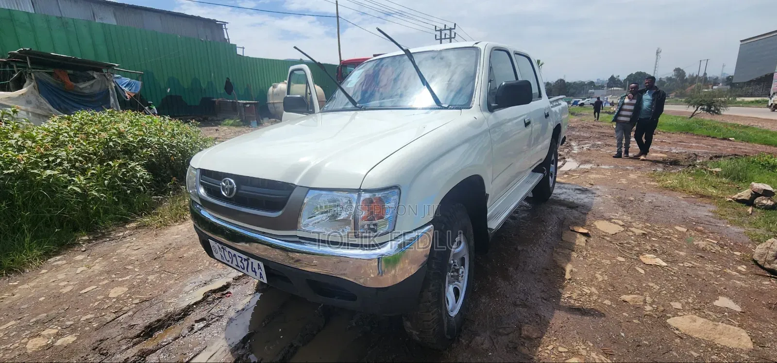 Toyota Hilux 2000 White