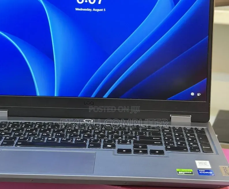 New Laptop Lenovo LOQ 15AHP10 16GB Intel Core i7 SSD 512GB