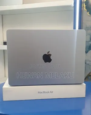 New Laptop Apple MacBook Air 2025 M4 16GB Apple M4 SSD 512GB