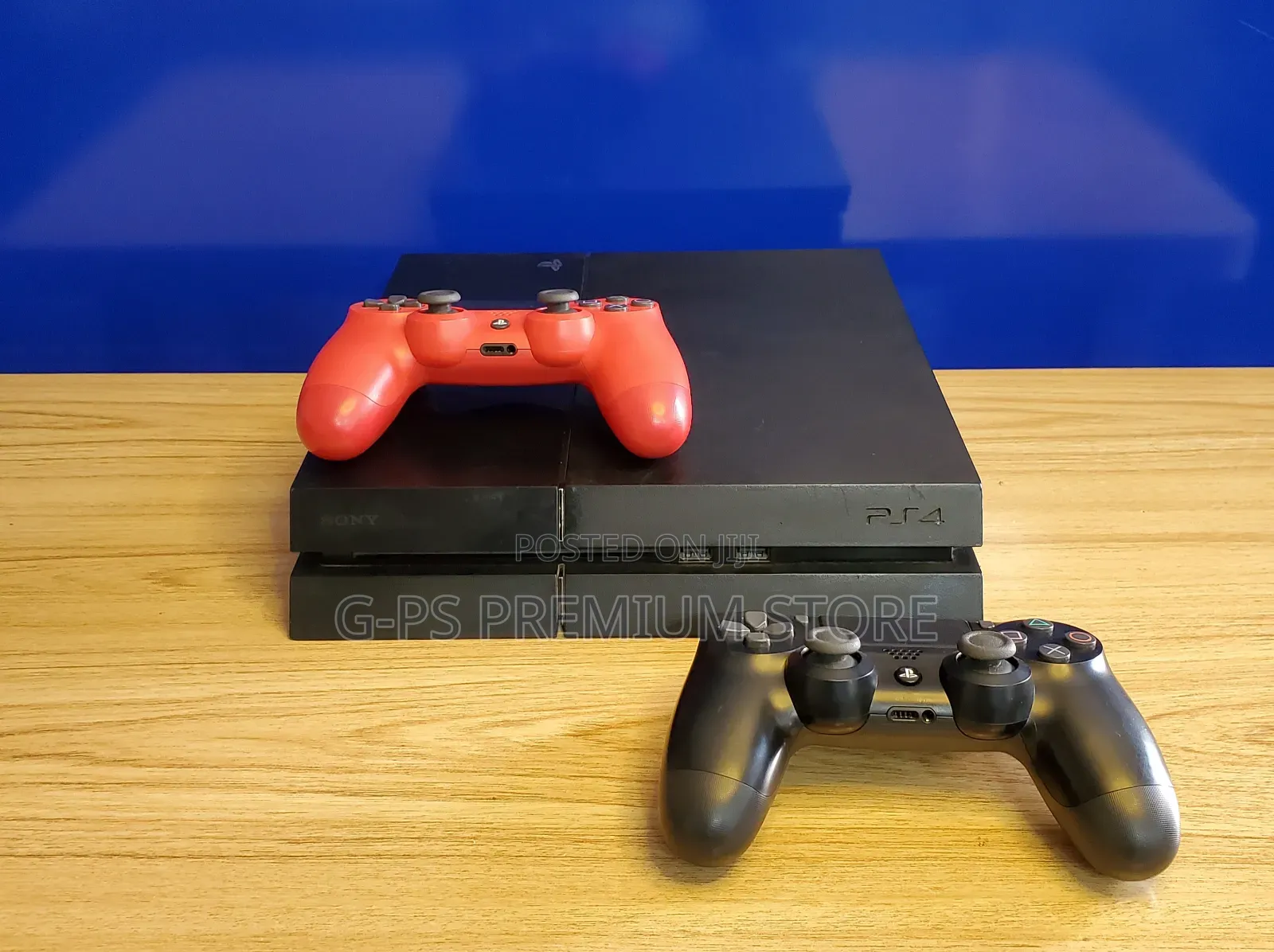 PS4 Fat Model | 2 Controllers | 5 Games