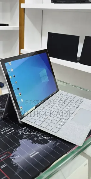 New Laptop Microsoft Surface Pro 7 8GB Intel Core i5 SSD 256GB