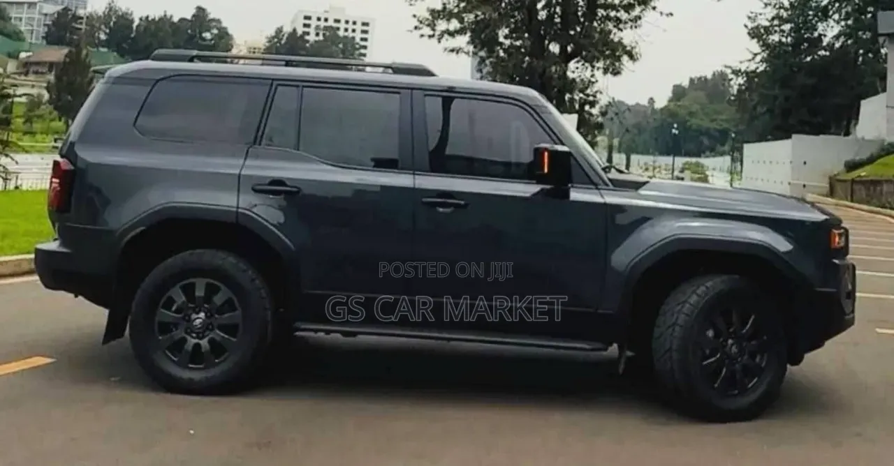 Toyota Land Cruiser Prado 2024 Black