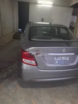 Suzuki Dzire 2022 Silver