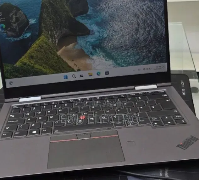 New Laptop Lenovo ThinkPad X1 Yoga 16GB Intel Core i7 SSD 512GB