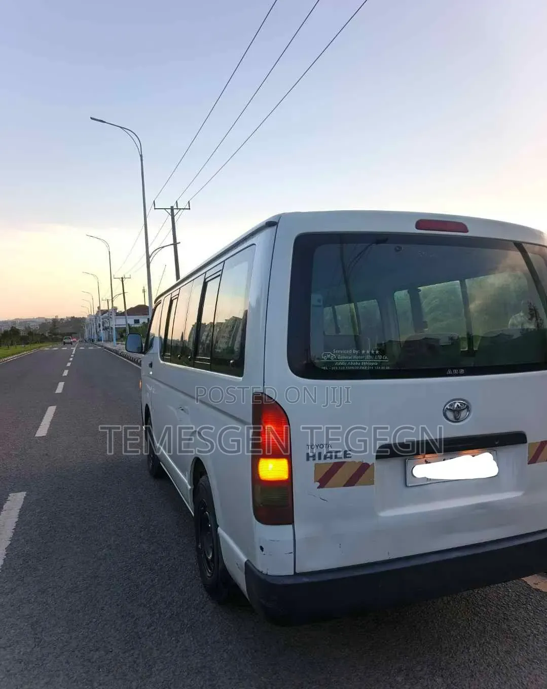 Toyota HiAce 2010 White
