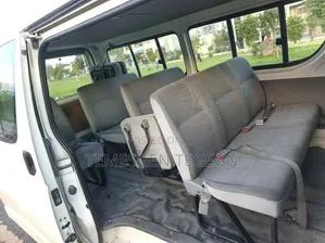 Toyota HiAce 2010 White