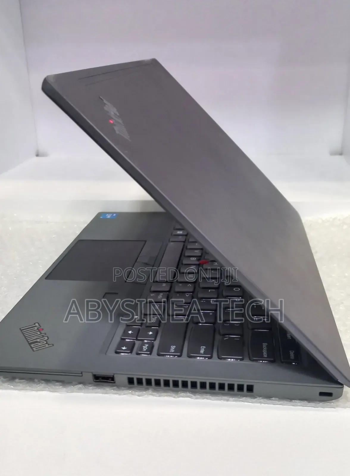 New Laptop Lenovo ThinkPad T14 16GB Intel Core i5 SSD 512GB