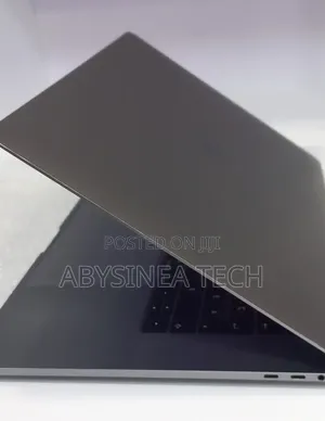 New Laptop Apple MacBook Pro 2016 16GB Intel Core i7 SSD 512GB