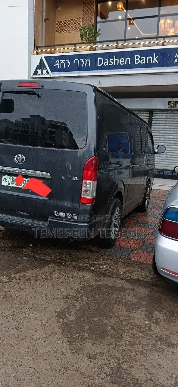 Toyota HiAce 2007 Black