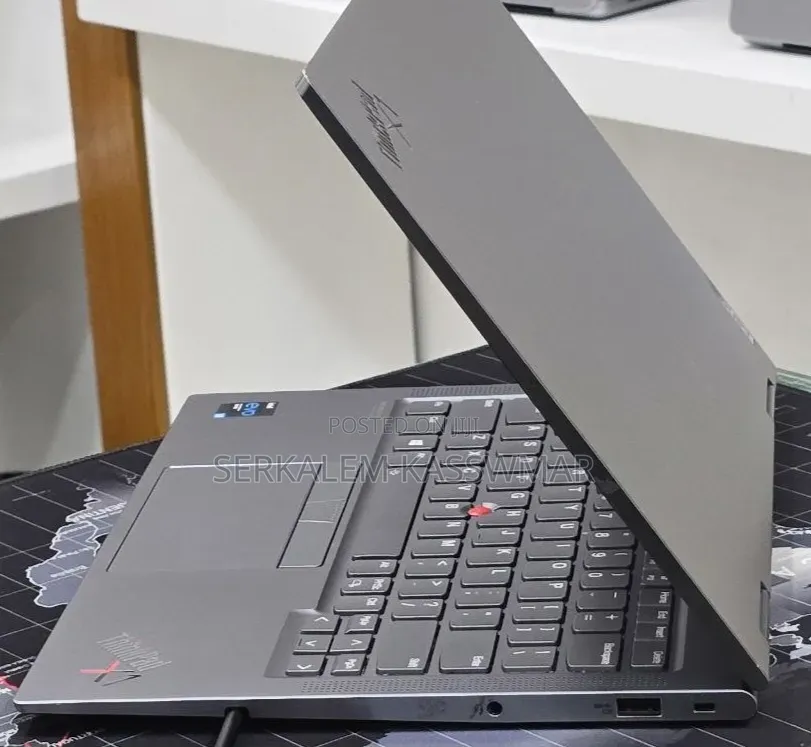 New Laptop Lenovo ThinkPad X1 Yoga 16GB Intel Core i5 SSD 512GB