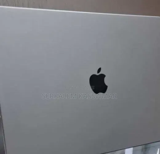 New Laptop Apple MacBook Pro 2021 M1 32GB Apple M1 Pro SSD 512GB