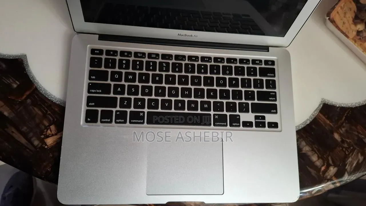 Laptop Apple MacBook Air 2017 8GB Intel Core i5 SSD 128GB
