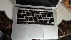 Laptop Apple MacBook Air 2017 8GB Intel Core i5 SSD 128GB