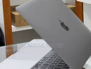 New Laptop Apple MacBook Pro 2019 16GB Intel Core i7 SSD 512GB