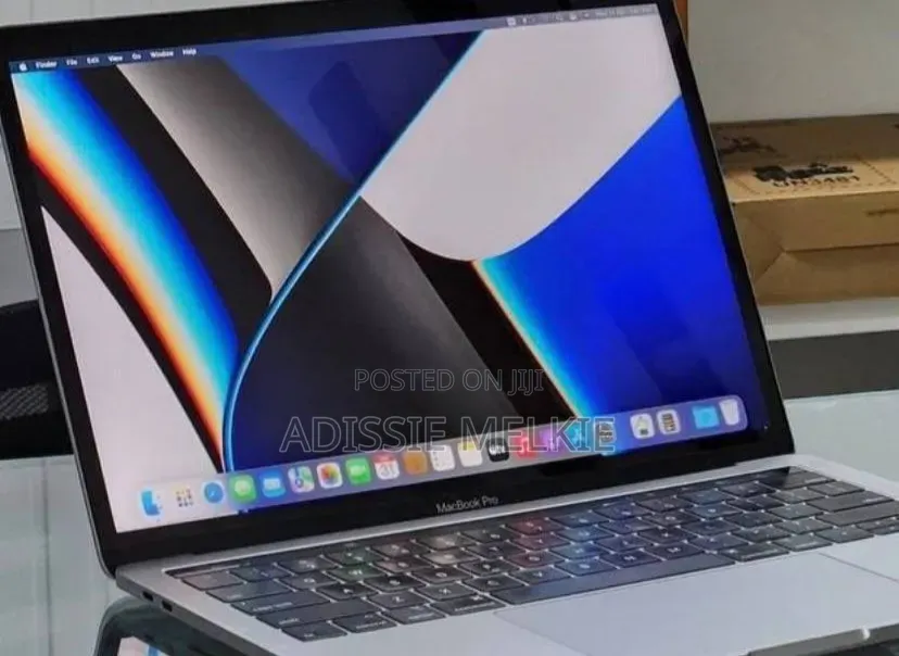 New Laptop Apple MacBook Pro 2019 16GB Intel Core i7 SSD 512GB