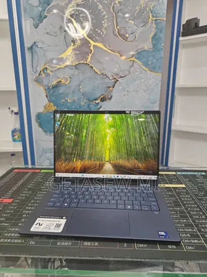 New Laptop HP OmniBook 7 14" 16GB Intel Core Ultra 7 SSD 1T