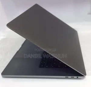 New Laptop Apple MacBook 2016 16GB Intel Core i7 SSD 512GB