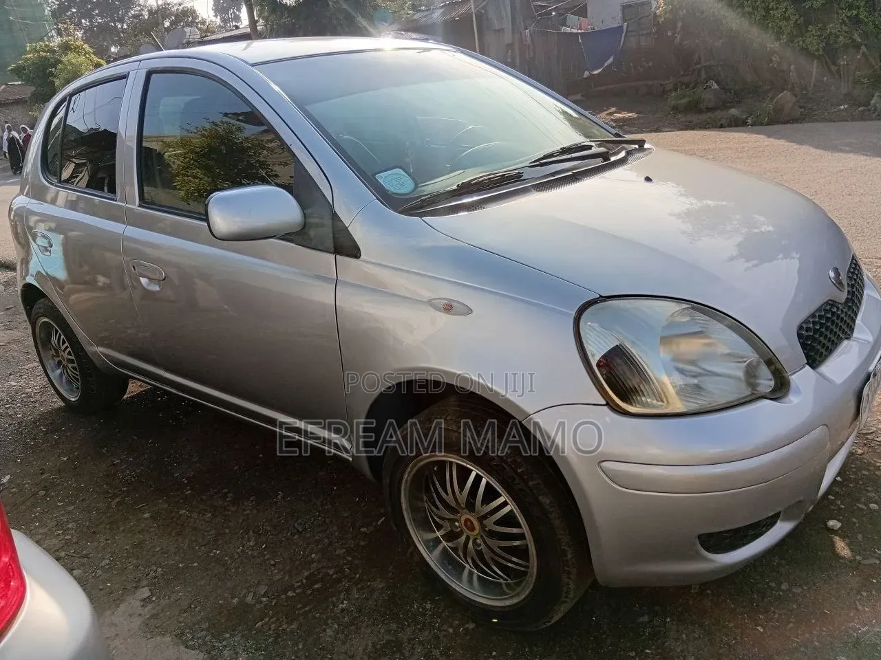 Toyota Vitz 2004 Silver