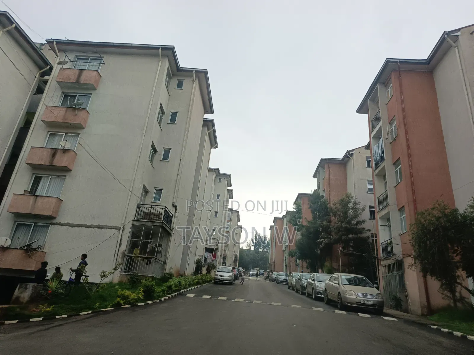 5bdrm House in Addis Ababa Figa, Bole for sale