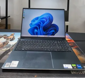 New Laptop Dell Inspiron 15 16GB Intel Core i7 SSD 512GB