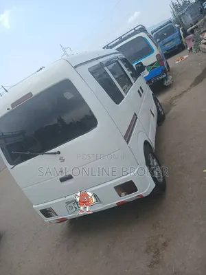 Suzuki Every Wagon 2012 White