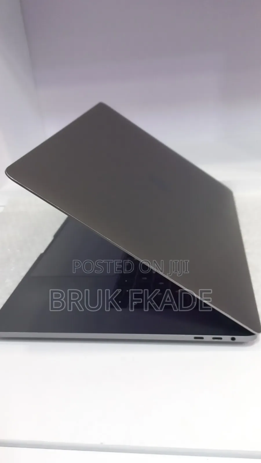 New Laptop Apple MacBook Pro 2016 16GB Intel Core i7 SSD 512GB
