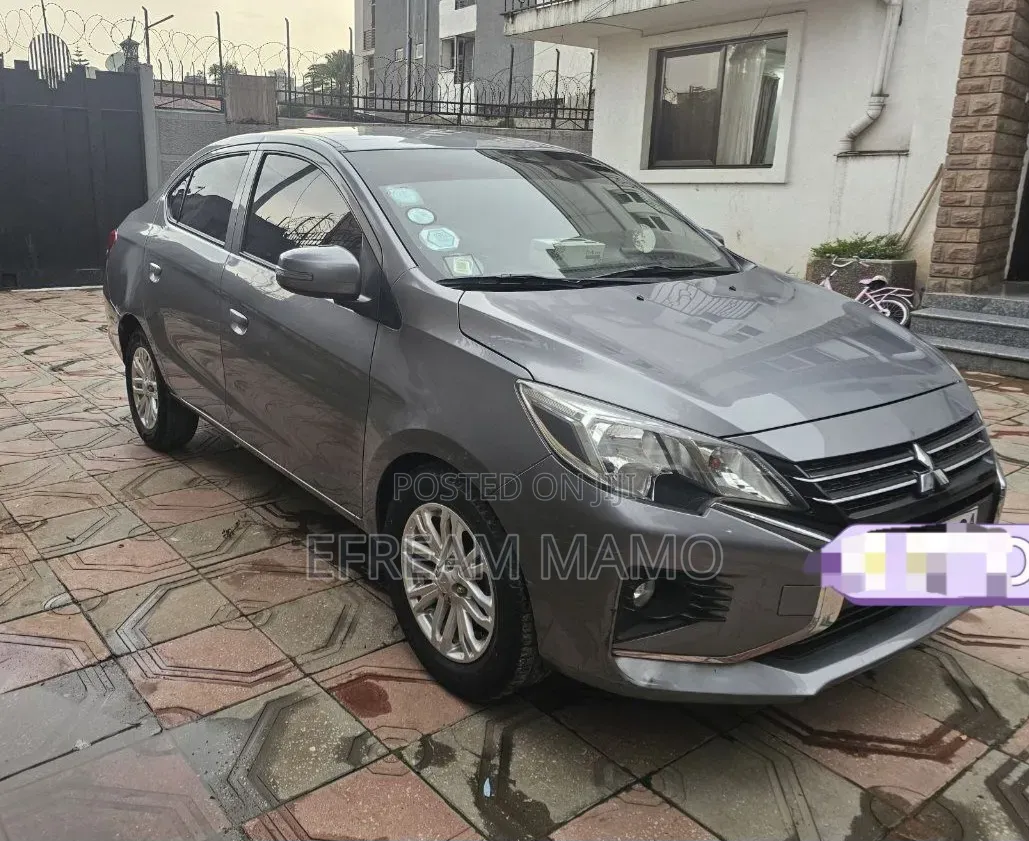 Mitsubishi Attrage 2022 Gray