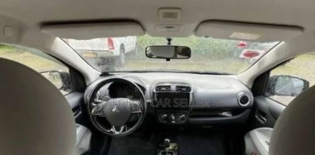 Mitsubishi Attrage 2021 Gray