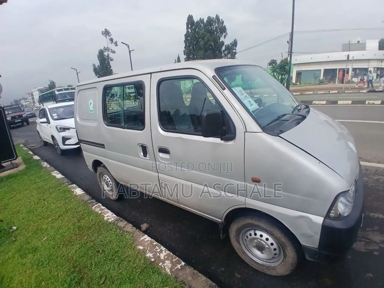 Suzuki Eeco 2023 White