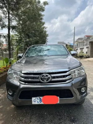 Toyota Hilux 2017 Gray