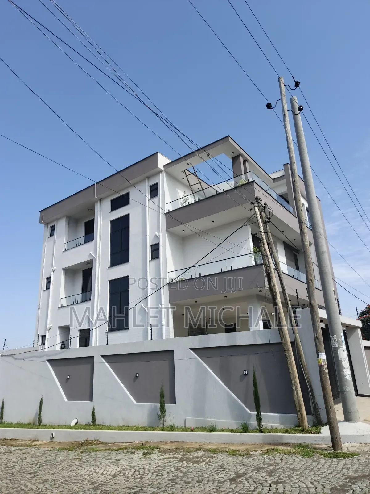 Furnished 5bdrm House in Bole for sale