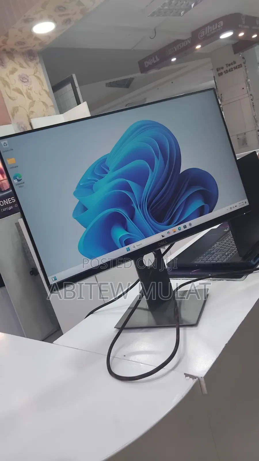 Dell Monitor 24 Inch Frame Less Brand New
 Resolution:-1920*1080