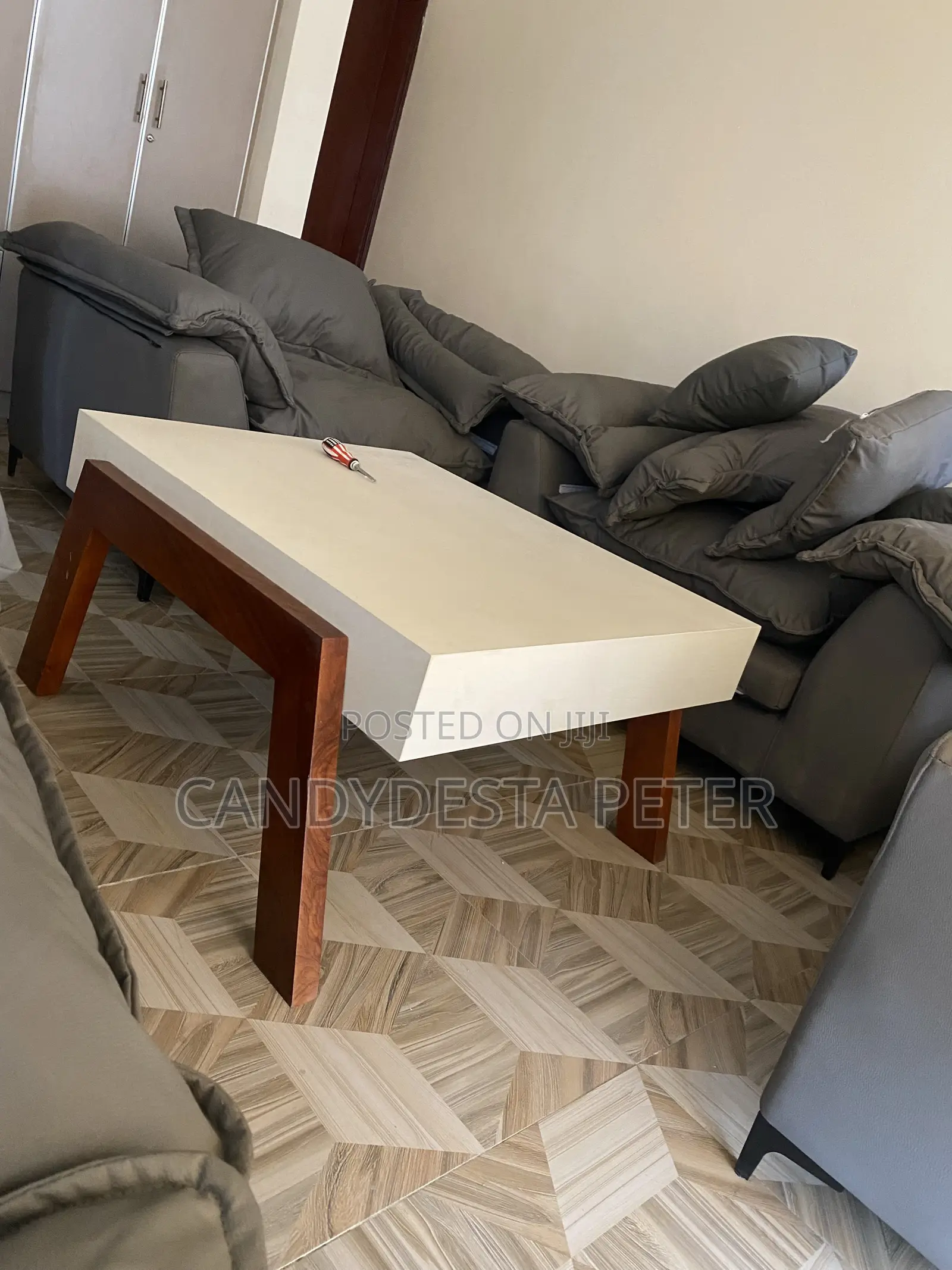 Central Sofa Table With 3 Side Coffee Tables