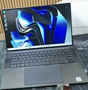 New Laptop Dell XPS 15 16GB Intel Core i7 SSD 512GB