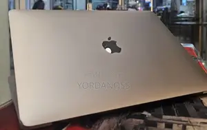 New Laptop Apple MacBook Pro 2020 16GB Apple M1 Pro SSD 256GB