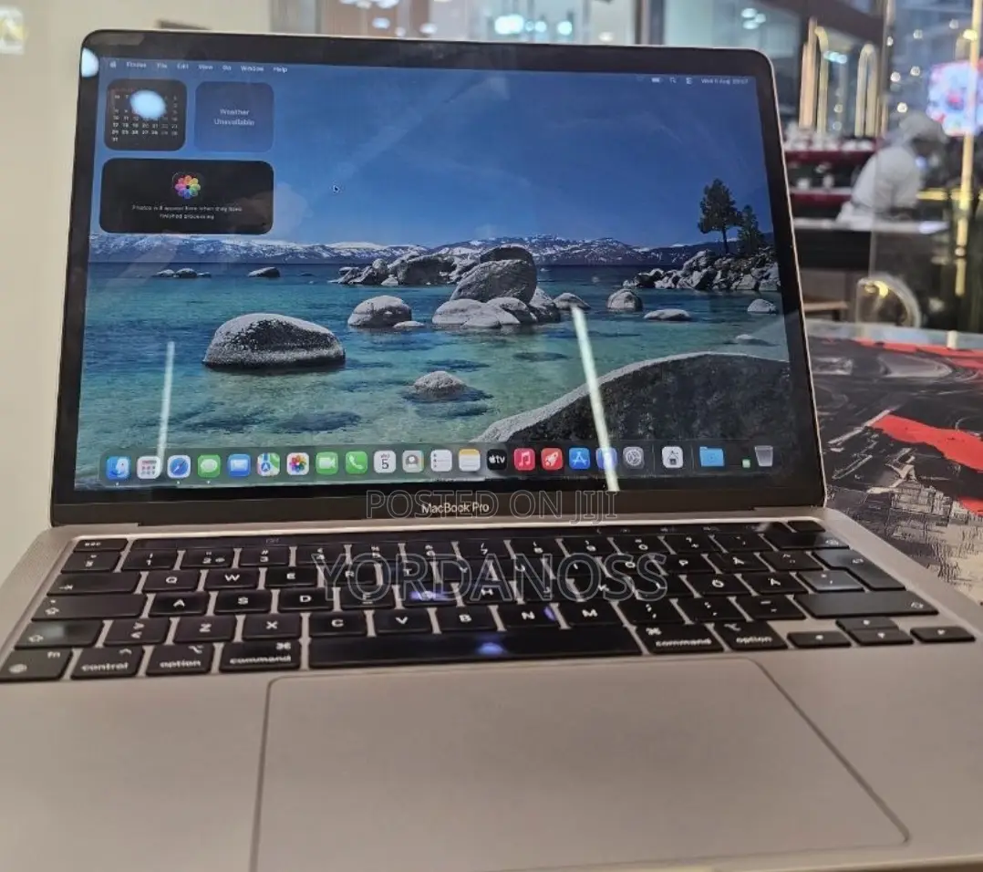 New Laptop Apple MacBook Pro 2020 16GB Apple M1 Pro SSD 256GB
