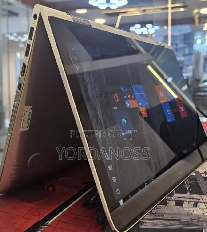 New Laptop HP Spectre X360 8GB Intel Core i5 SSD 256GB