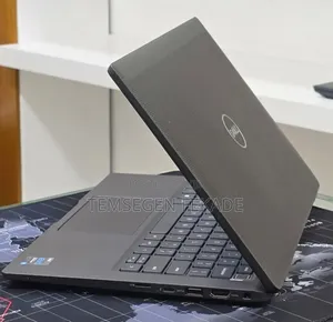 New Laptop Dell Latitude 7420 16GB Intel Core i5 SSD 512GB