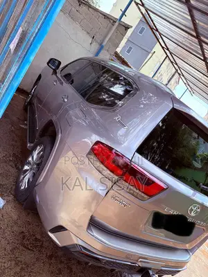 Toyota Land Cruiser LC300 2023 Silver