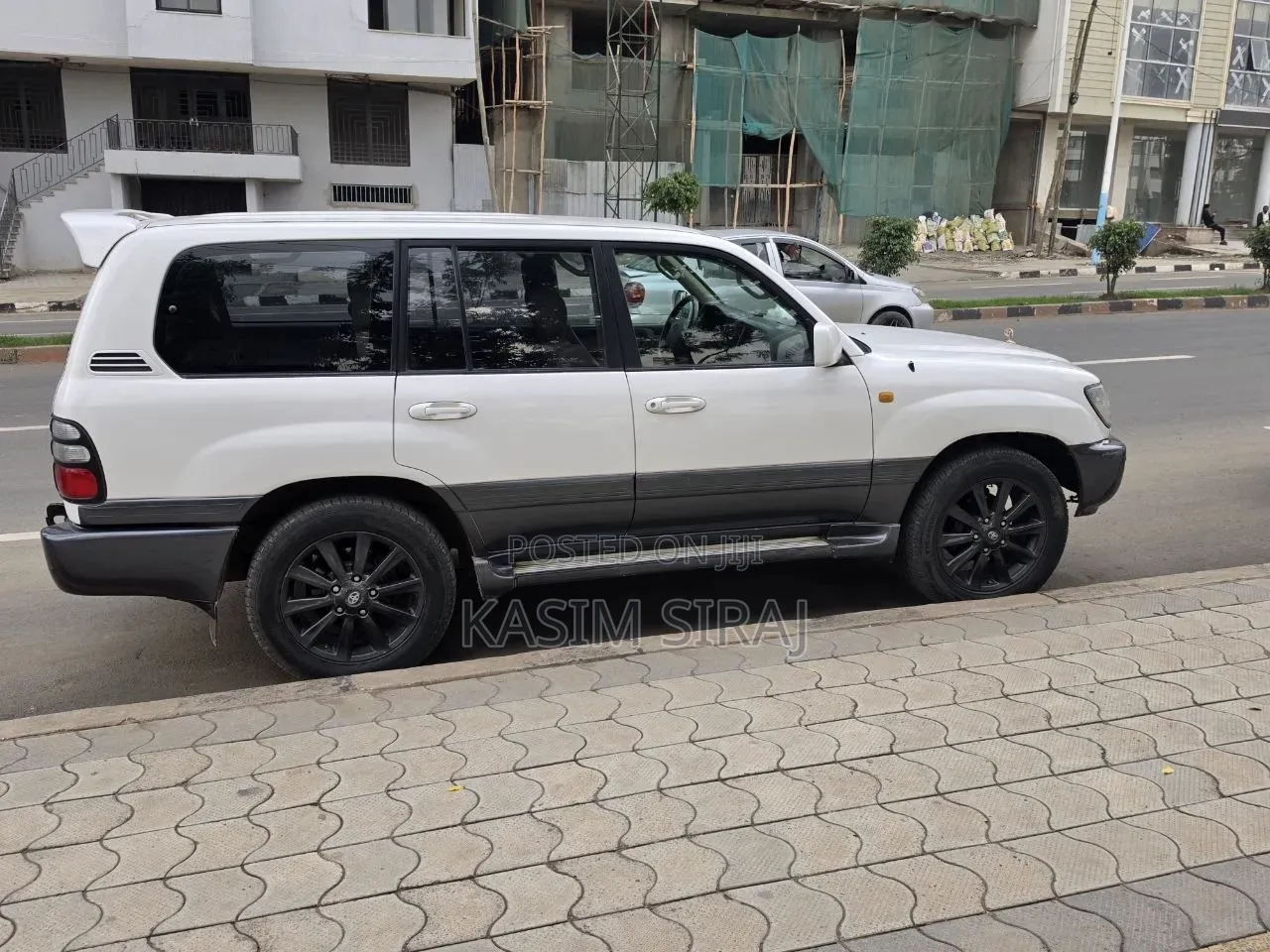 Toyota Land Cruiser 2004 White
