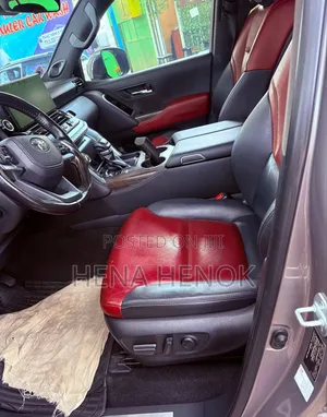 Toyota Land Cruiser 2022 Silver