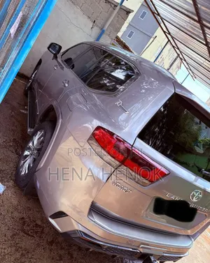 Toyota Land Cruiser 2022 Silver