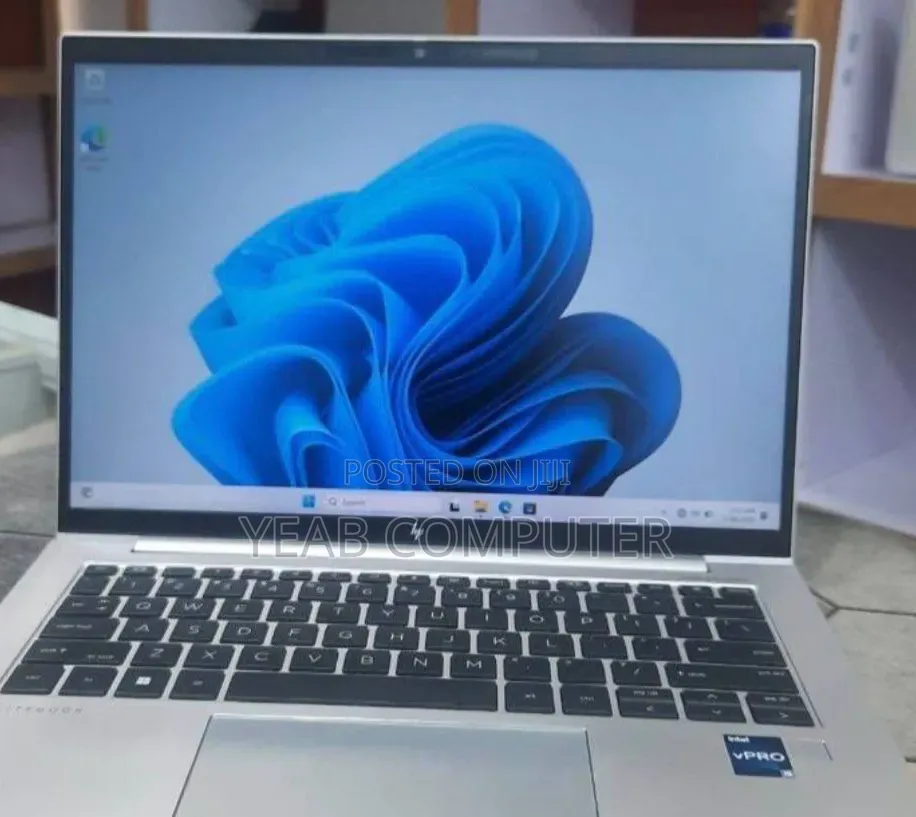 New Laptop HP EliteBook 840 G10 16GB Intel Core i5 SSD 512GB