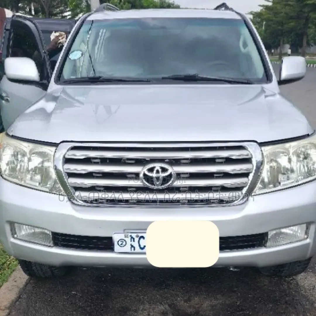 Toyota Land Cruiser 2009 Silver