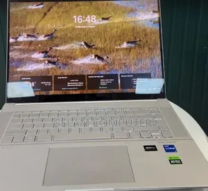 New Laptop HP Envy 17 16GB Intel Core i7 SSD 512GB