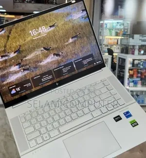 New Laptop HP Envy 17 16GB Intel Core i7 SSD 512GB