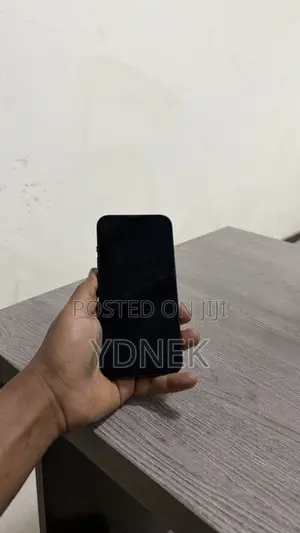 Apple iPhone 13 128 GB Green