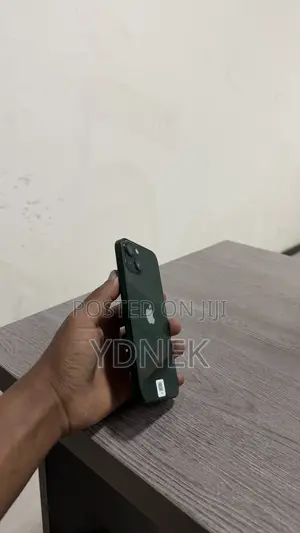 Apple iPhone 13 128 GB Green