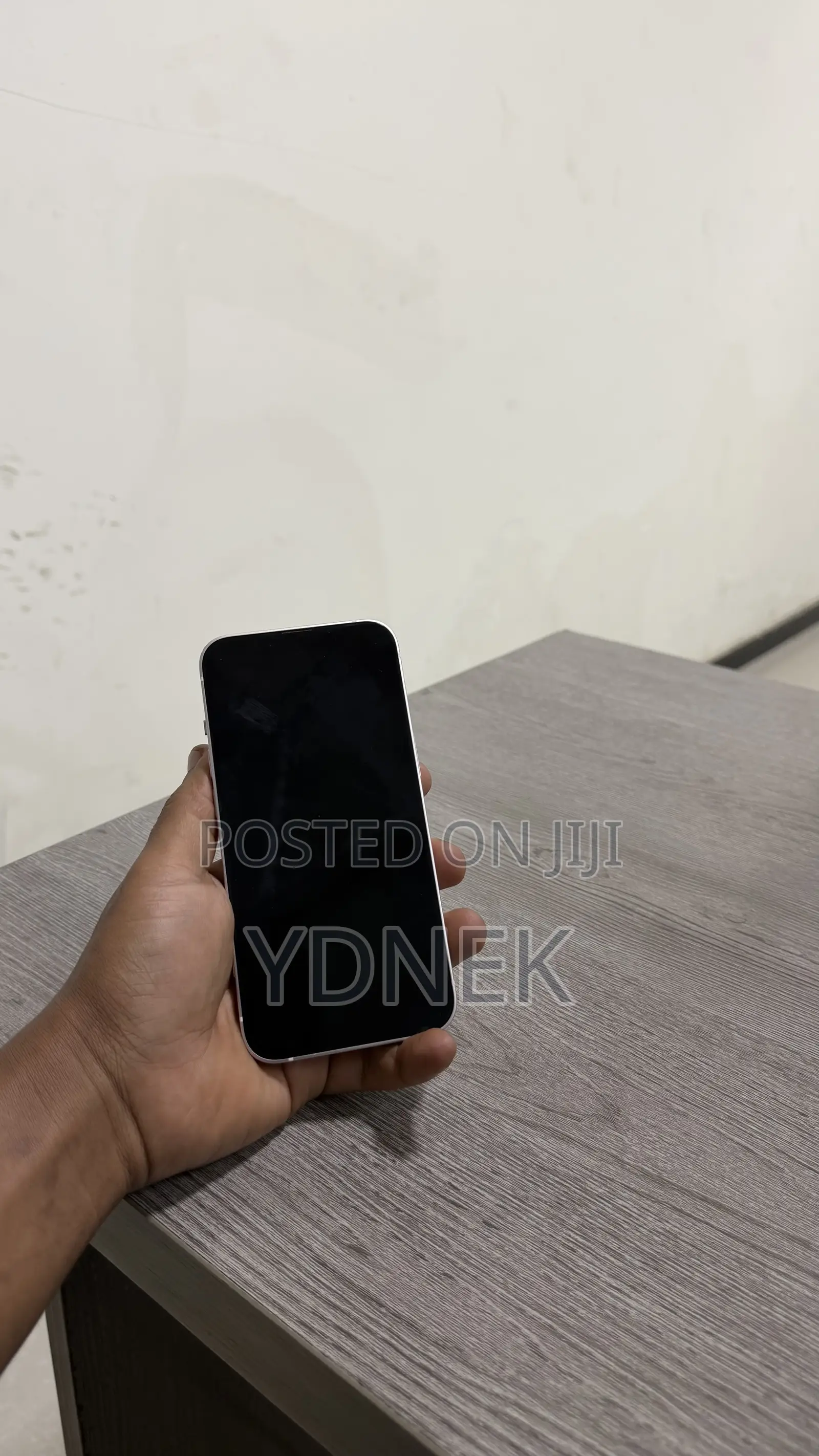 Apple iPhone 13 128 GB White