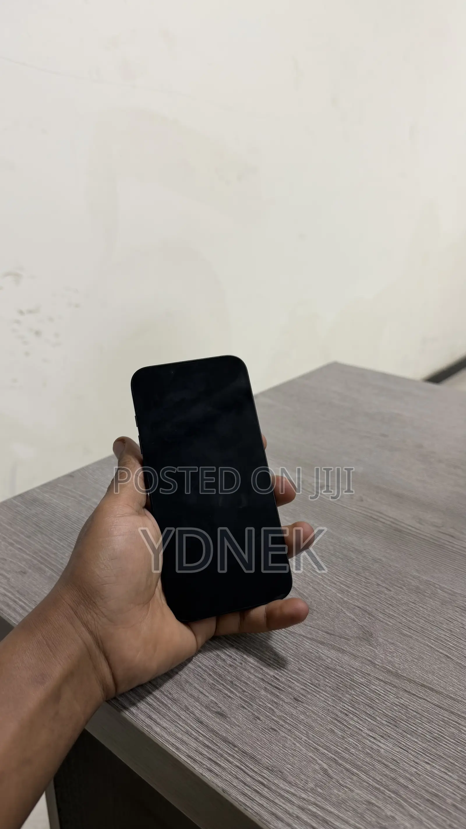 New Apple iPhone 16e 128 GB Black